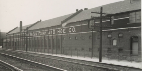 Old photo of an Ashtabula factory 