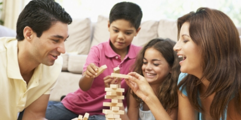 family playing Janga