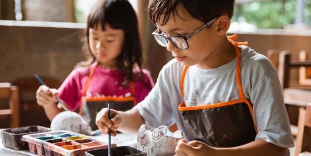 Kids Painting Image